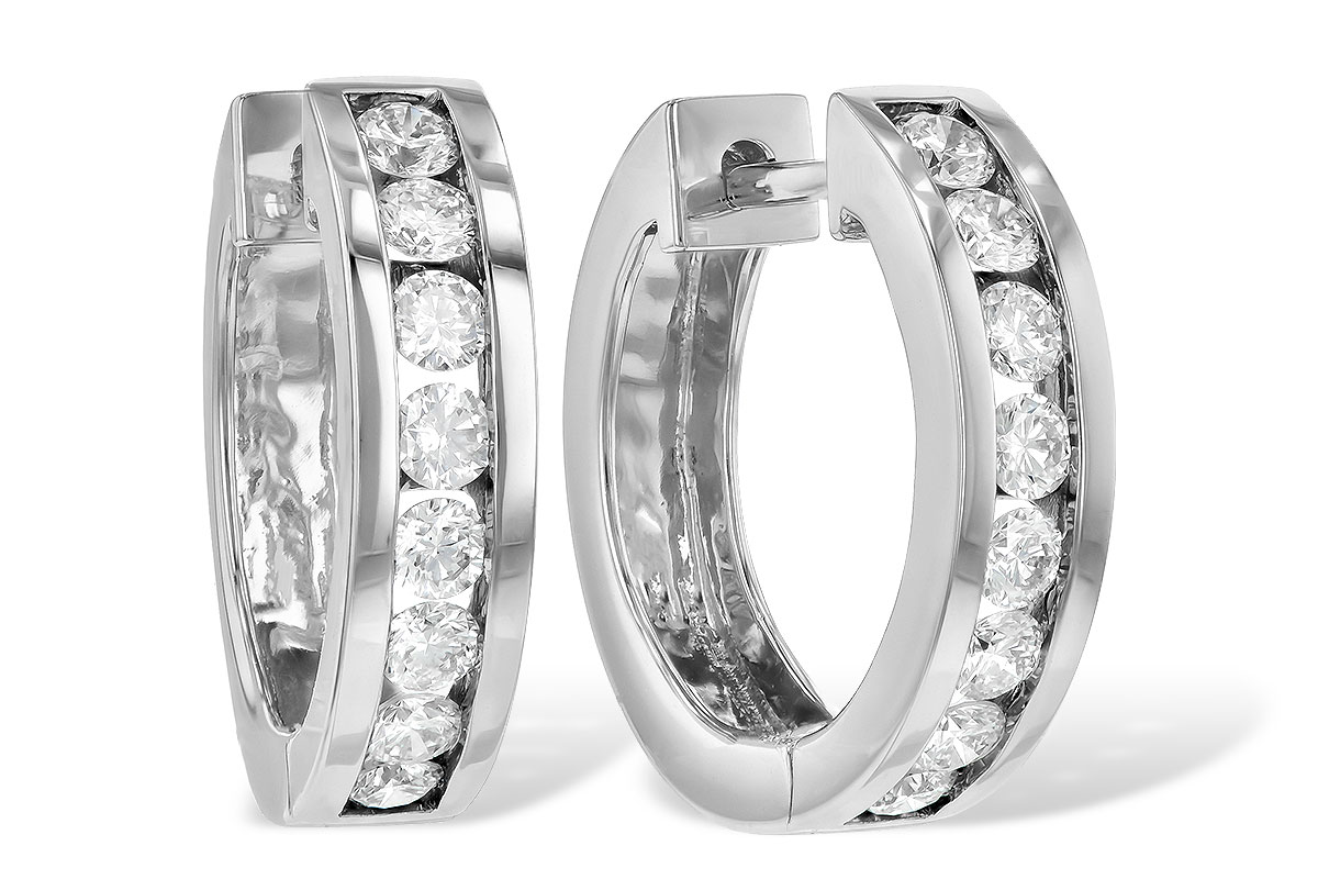 H240-57832: EARRINGS 1 CT TW
