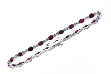 K238-81477: BRACELET 4.08 RUBY 4.55 TGW