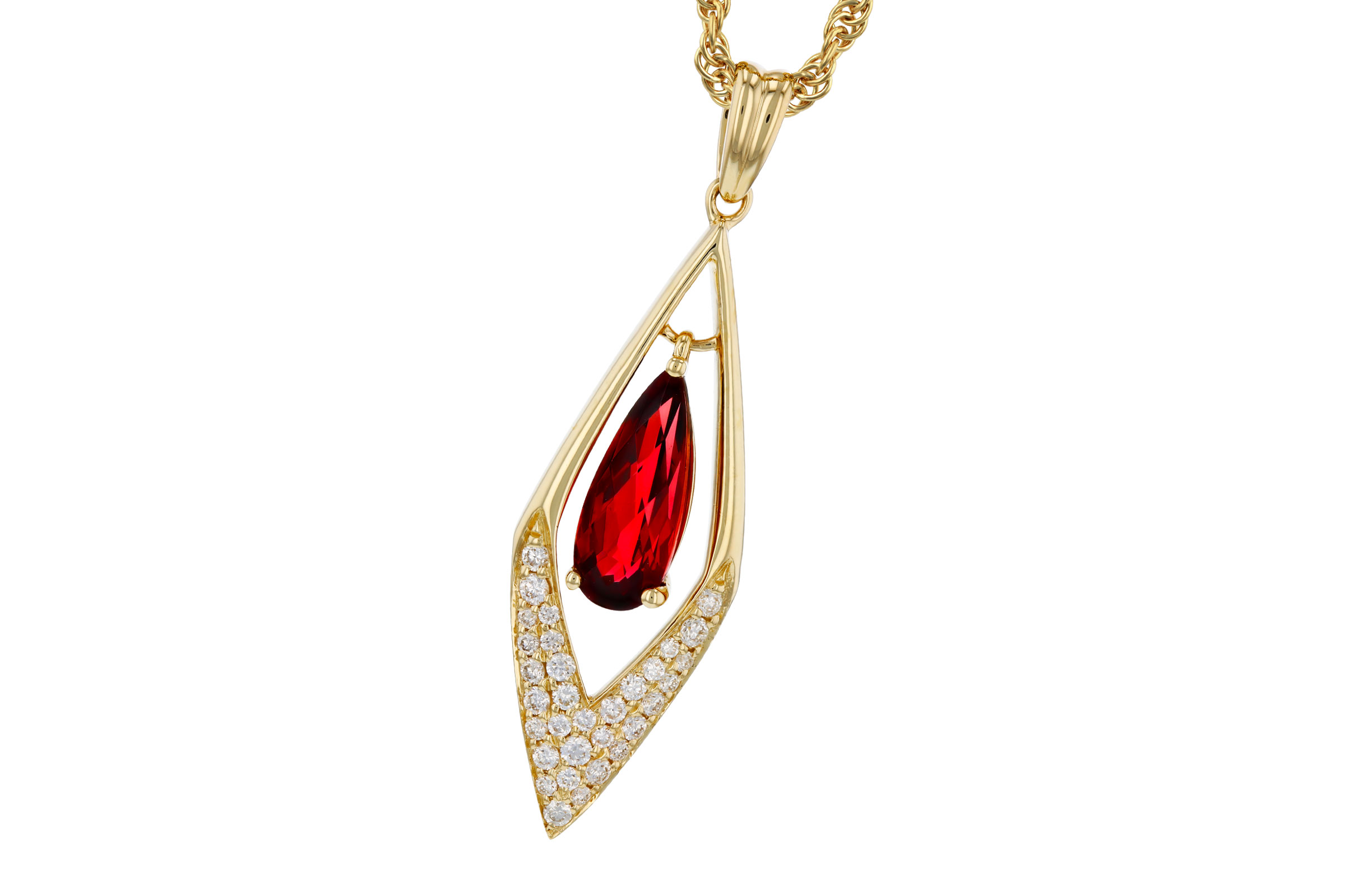 M330-56931: NECK .93 GARNET 1.10 TGW (10x4MM GAR)